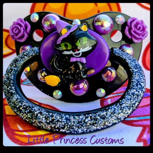 littleprincesscustoms:  littleprincesscustoms:  littleprincesscustoms:  🎃🎃🎃HALLOWEEN PACIS🎃🎃🎃  Pacis 7-13 of 13 (post 2)  ALL Halloween pacis are ย.99 plus ŭ shipping USA, international shipping is available as well! Payment is made