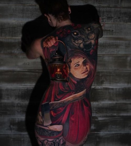 By @nikkohurtado #womenwithtattoos #womenwithink #tattoo #tattoos #backtattoo #art #littleredridingh