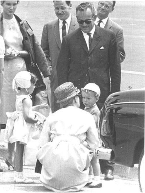 graceandfamily: Prince Rainier III and Princess Grace with their children Caroline and Albert in Mon