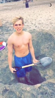 male-celebs-naked:  Jake paul bulging 😏