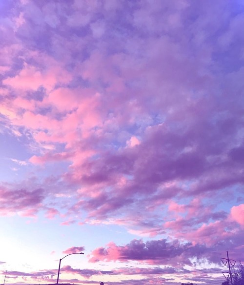 flow-fairy:Tag me in all ur sky pics ugh the sunset was aMAAAzing tonight 〰️☁️✨