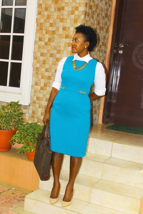 dressed2dnines.blogspot.com/2013/12/pinafore-inspired.html