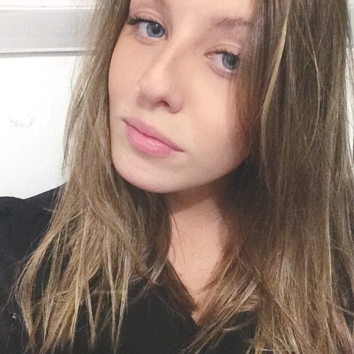 baixinha e felina