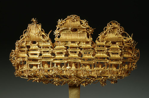 orientallyyours: Chinese hairpin in the form of a pagoda scene with tiny figures, made in woven gold