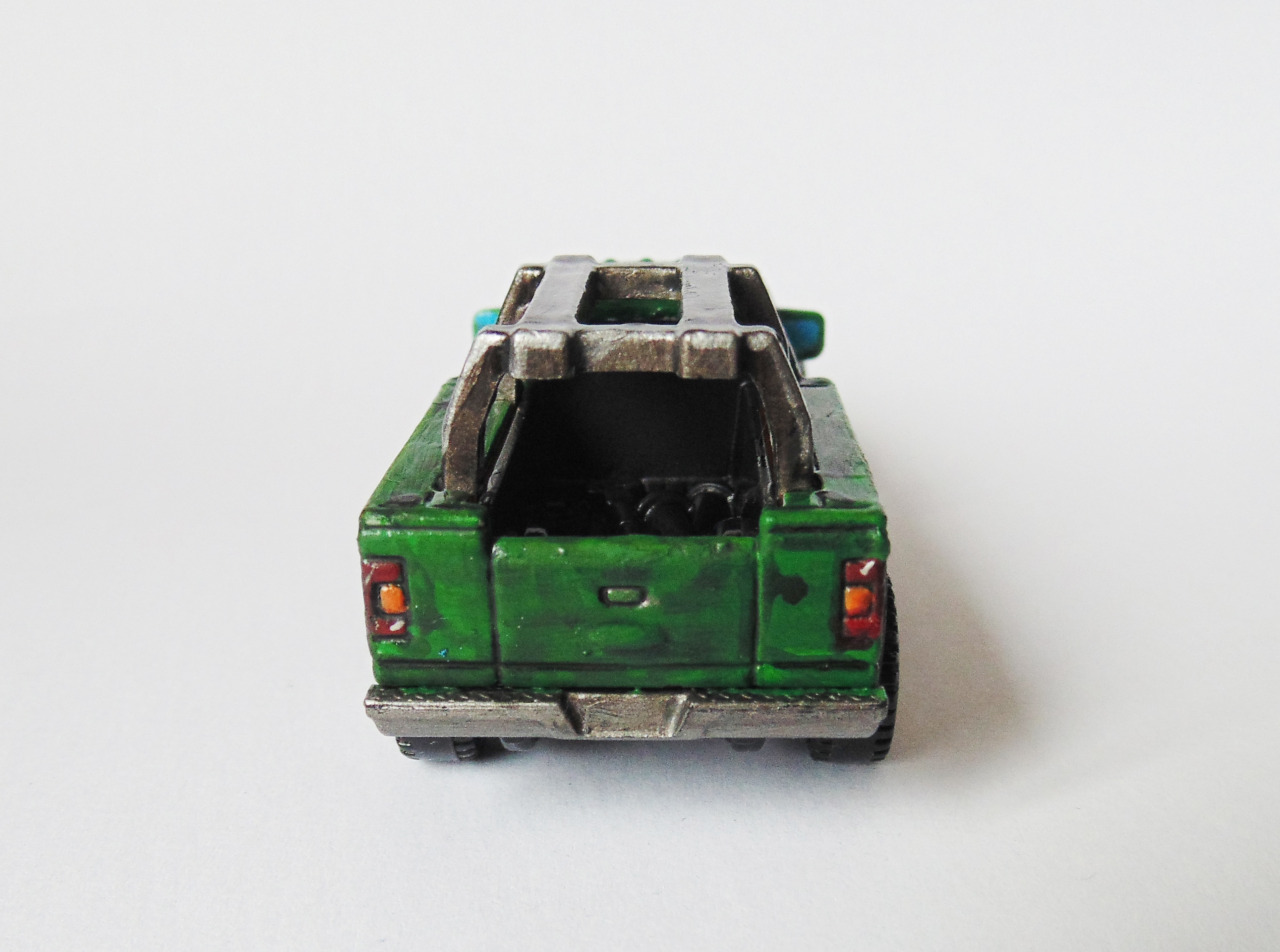 grifs-miniature-workshop:Here we go. Completed project.Big Rig and his Alt mode,