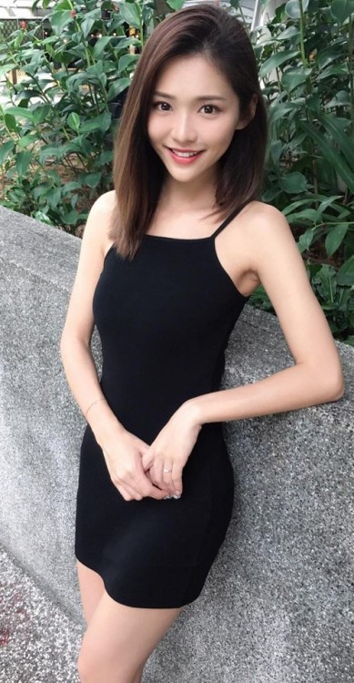 asian-sluts-master: irubishootip0st:it ain’t TGIF if there’s no sexy LBD! If you think she looks too