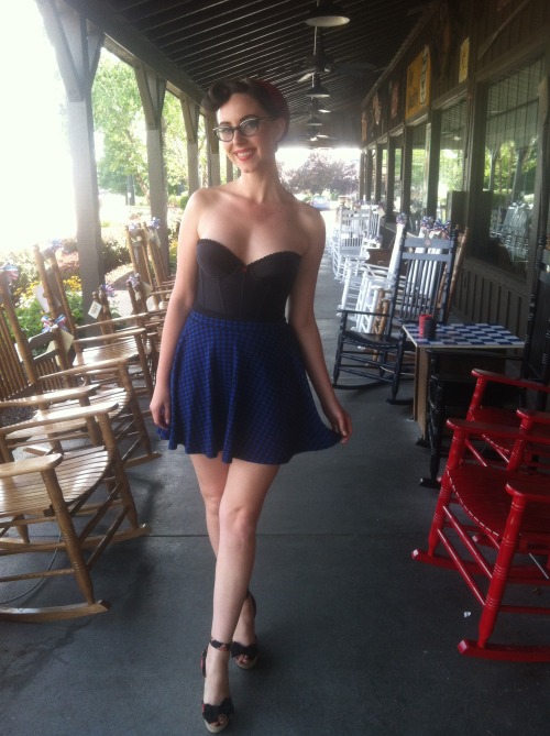misskaciemarie:  left my suspenders in the car; but a regular cracker barrel Sundays attire 