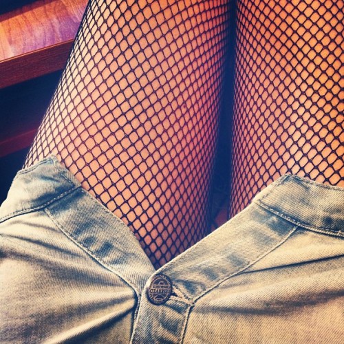 offo: Слабость к красивым колготкам. Всегда. #woman #clothing #black #jeans #tights #legs seeissea, 