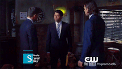 winnchestur:  can’t deal with castiel wearing a tie properly 