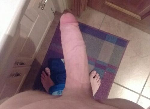 straightguyrequests: David, 18, USA, Part 1This guys gave zero fucks. That fat dick too. Love it.See