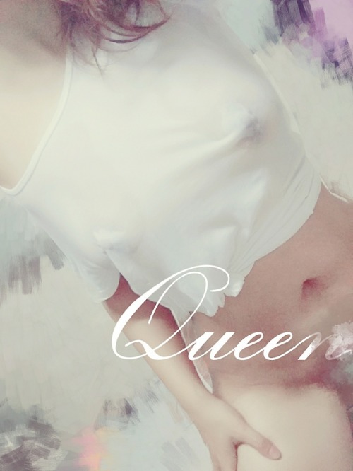 crazyqueensexygirl: 妹妹通通都要碼起來～ 要不然看的太乾淨了～～ 濕身了呢！這樣才涼快 好想看看無毛穴