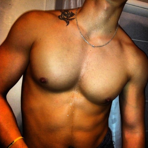 thegaysticky:  •-• via GaySticky.com •-•