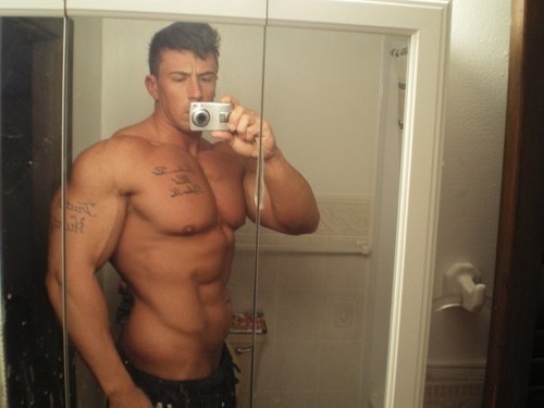 dudes-on-demand:  Mr Meat Head
