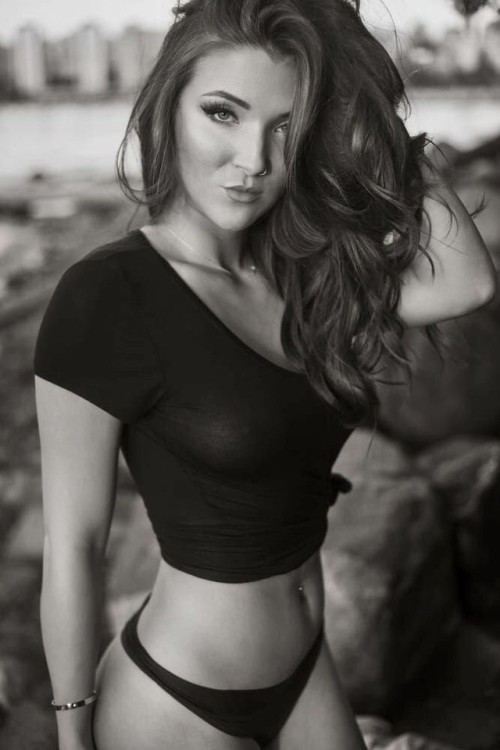 Damn sexy women