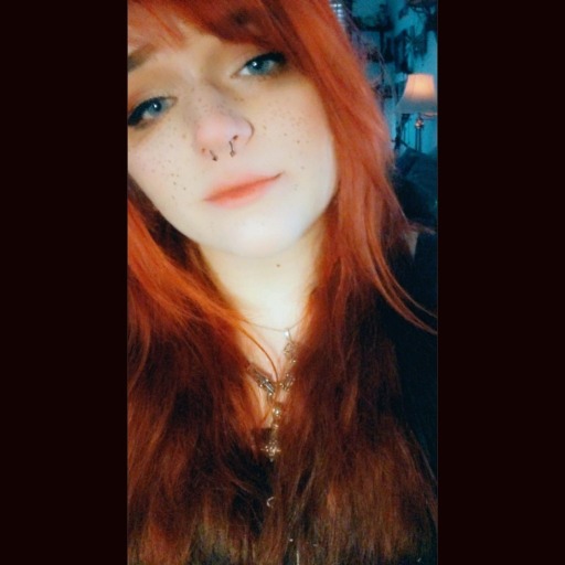 paganstoner:Got my first ✨fancy✨ chillum today 😌 his name is now Merlin 🧙🏻‍♂️