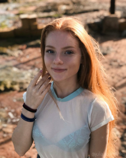 gewelmaker:  Julia Adamenko