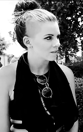 heypvris:  Lynn Gunn Alphabet: B is for Bunn