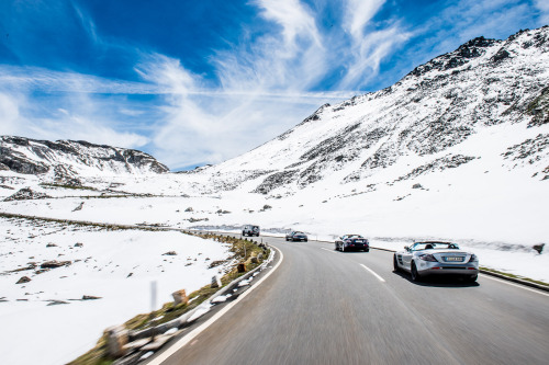 mercedesbenz:  Feel the Difference 2015 Diary - Day 3Yesterday the SLR. CLUB set off towards Kitzbühel. In good cheer, the participants savoured the drive along a fantastic route featuring a wealth of panoramic mountain scenery, while enjoying the ultimat