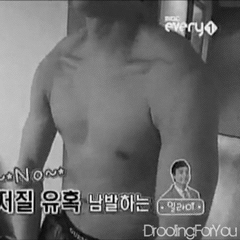 droolingforyou:  Eli after shower.        