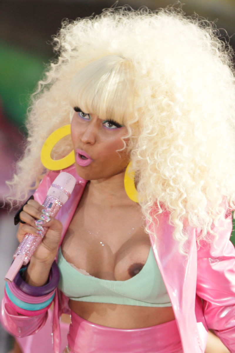 celebtracks:  Nicki Minaj nipple Slips
