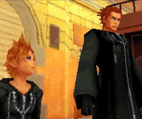 freezepride:  yeoldekeyhole:   (gif source)  Lexaeus informed Riku that he needs