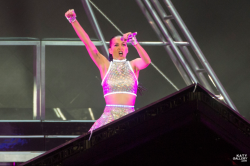 celebsarmpits:  Katy Perry - Prismatic tour