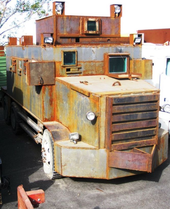 MEXICO’S VIGILANTE TANKS»
“Back in 1981, the cult movie “Mad Max II: The Road Warrior” turned Australia into a post-apocalyptic wasteland where bandits fought in beefed-up trucks with huge battering rams and gun turrets. Fast-forward three decades to...