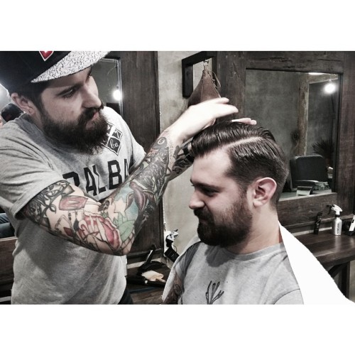 barbershopandcoffee:  #barbershop #schegolmoscow #haircut #beard #schegol (at Щегол)