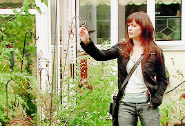 chancehouse:Gwen Cooper in Small Worlds
