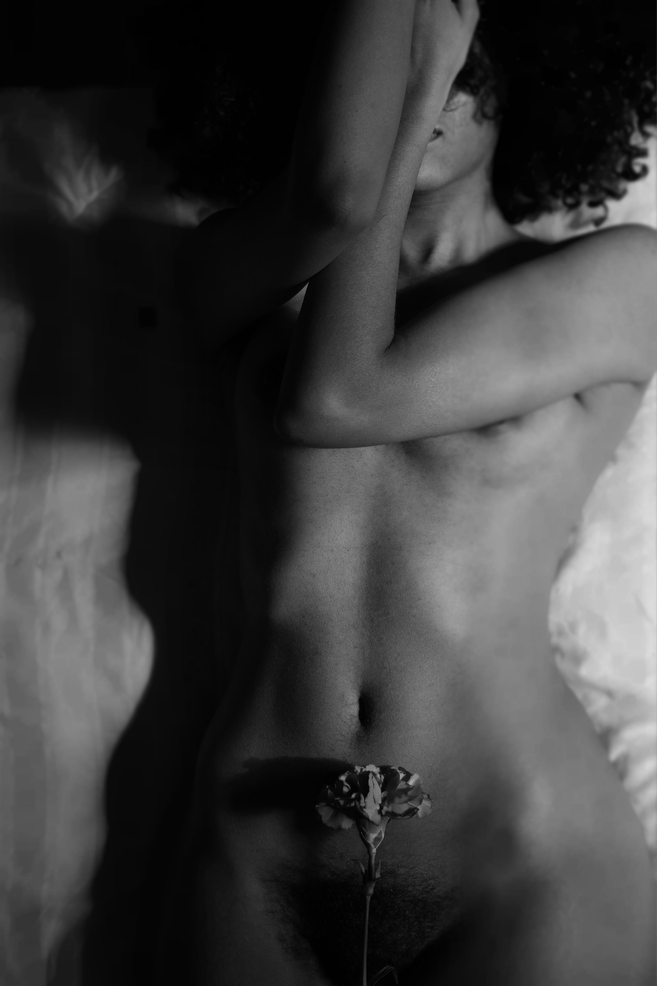 dianamsphotography:  UntitledPhotographer - Diana M. SchenkelModel - http://louisediamond.tumblr.com/PLEASE