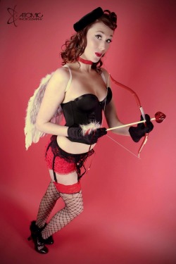 pinuppost:  Cupid is up to something!   