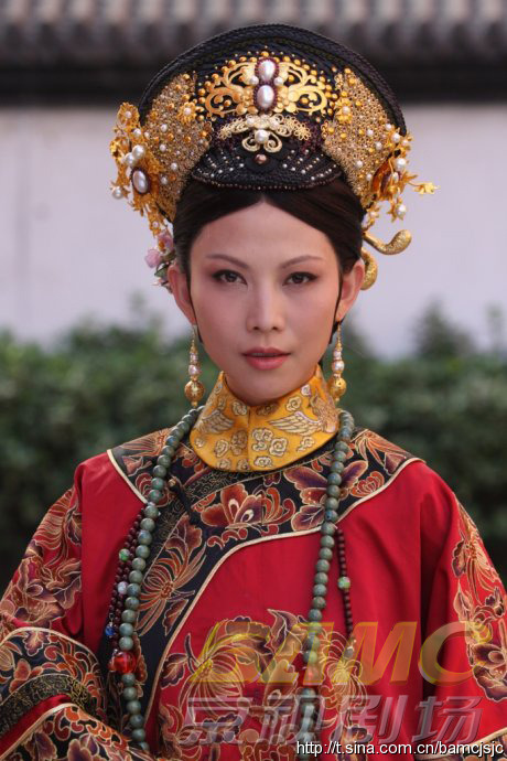 pyongland:   Ada Choi as Empress. Pure awesome. Her costumes and golden head pieces