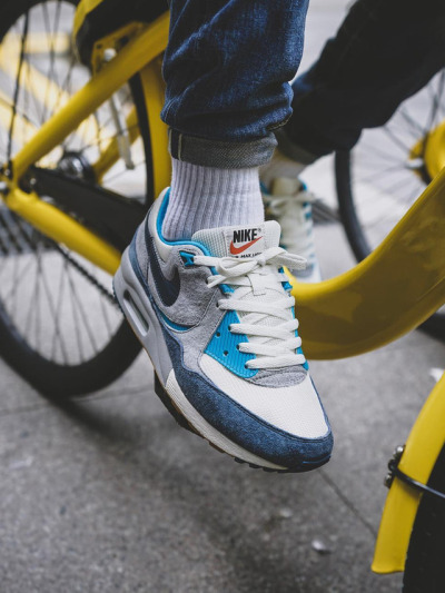 air max light easter