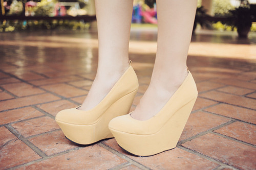 Shoes and Heels Blog daretobefashionable: ask me here for a free promo:) via Tumblr