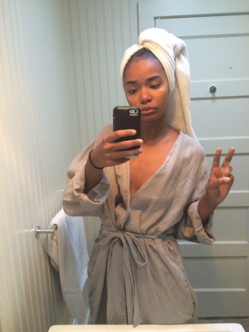 easysocks:  Thankful 4 the glo 