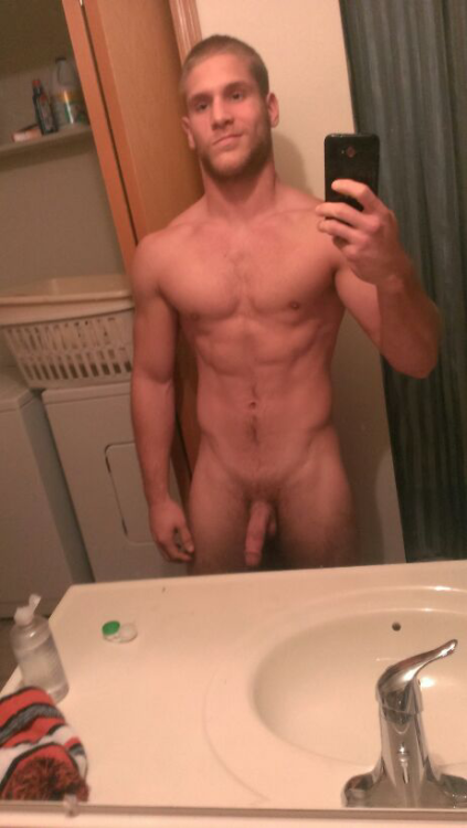 mystraight-dudes:  Finally I see this guy again!. I got some pics of him and even a cum vid.. Who wants to see?!  I wanna see :)