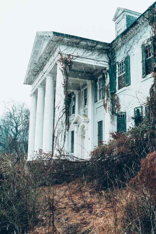 Porn Pics shitjimmyshoots:  Abandoned Plantation Manor