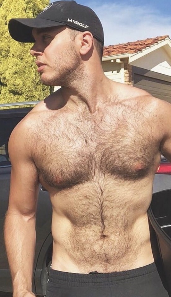 hottradiesstuff:rjtieman:Hot hairy jock 