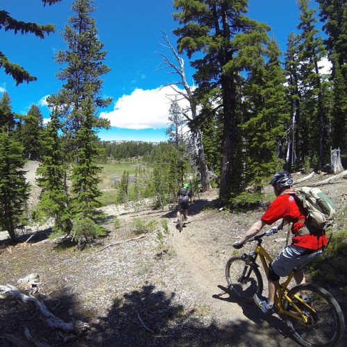 bikes-bridges-beer: Fun day on Metolius/Windigo Tr. #BendOregon #Oregon #inbend #mtb #Mountainbiking