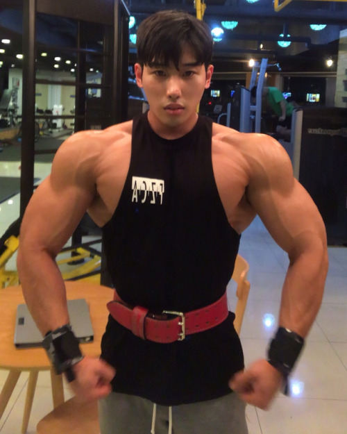 Sex shreddedobsession:Woo Sung Hak pictures