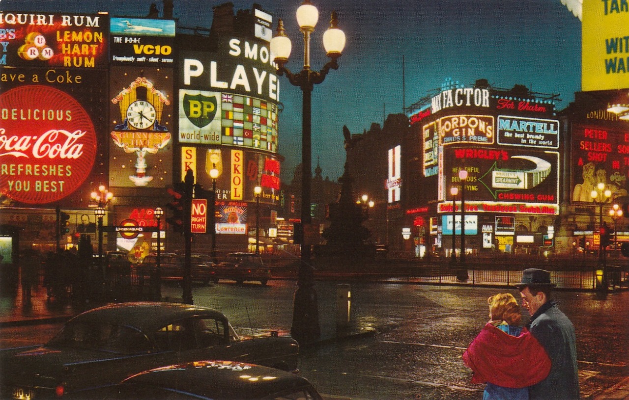 magictransistor:  Piccadilly Circus