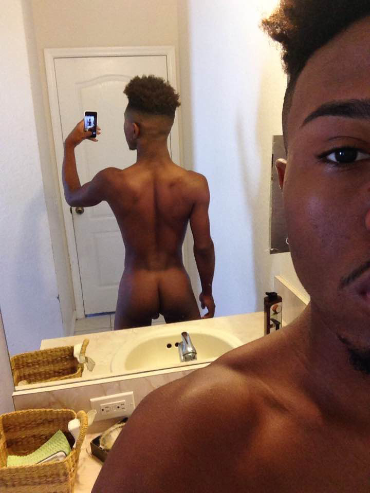 kingdre022:  He got it both 🍑🍆💦👅👅👅😍😍😍