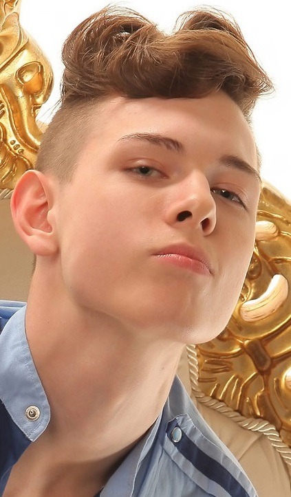 nicoladinicola:  Beautiful gay twink Mason. Imagine Mason talking dirty and stripping while you’re alone together! 