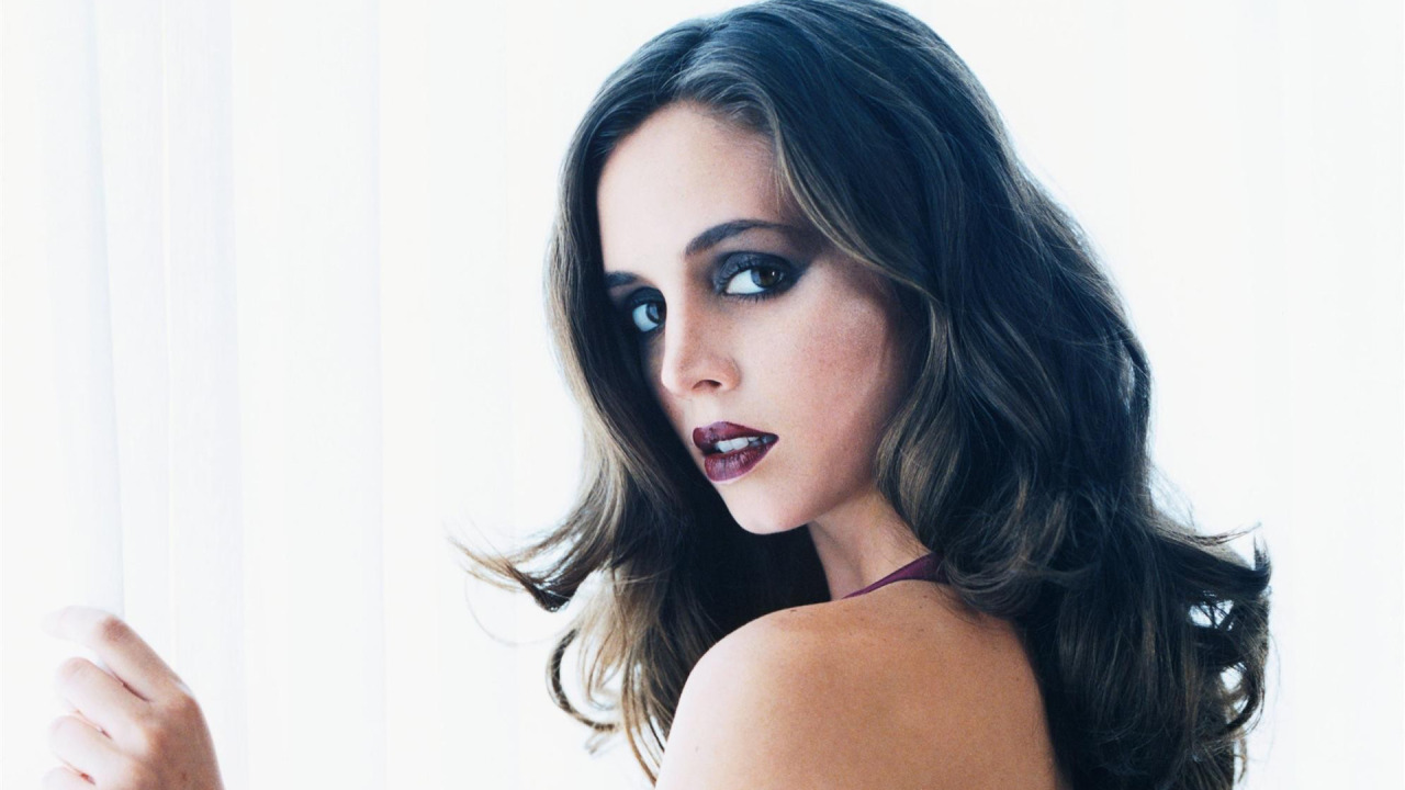 Eliza Dushku
