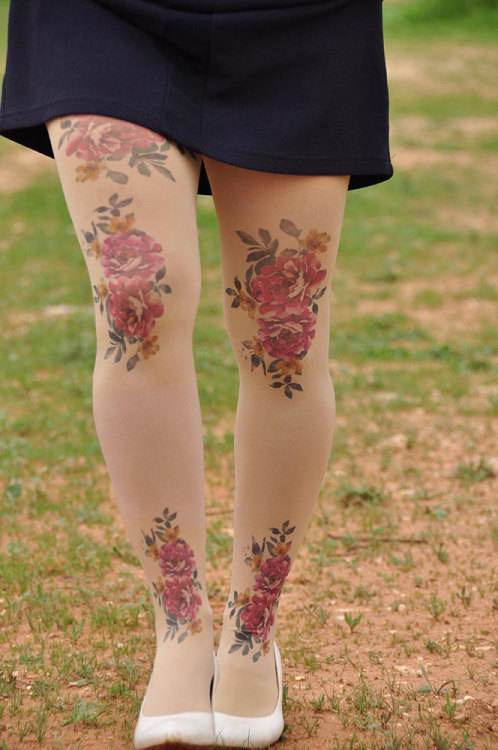 wordsnquotes:  culturenlifestyle: Literary Tights Inspired by Famous Author’s Classical Novels Israeli-based shop called Tights Shop creates stunning and quirky tights inspired by our favorite literary excerpts. Featuring classic novels like Alice in