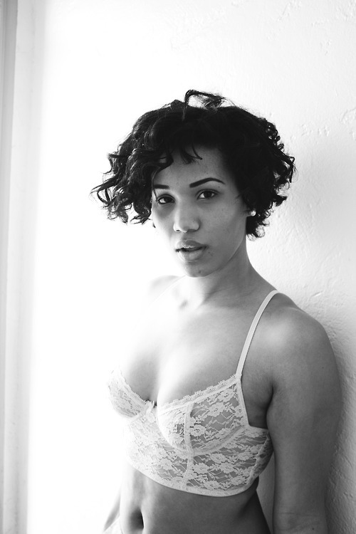 jaiking:  curvesincolor:  Danni © Tundae Mena 2013.   Follow me at http://jaiking.tumblr.com/