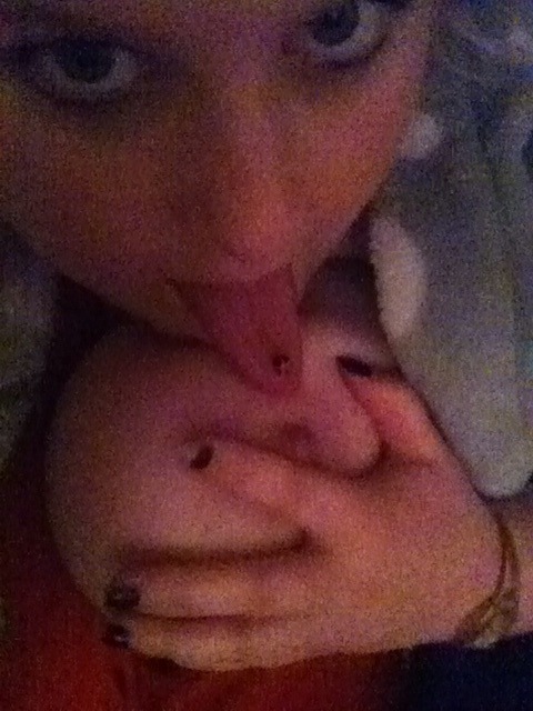 liddizille:  Heaps of boobie pics for you :) I’m honey by the way come help