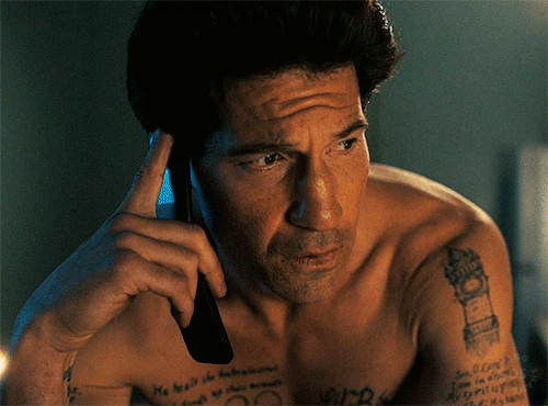 Jon Bernthal As Julian KayeAMERICAN GIGOLO (2022)1x02 Pretty Baby