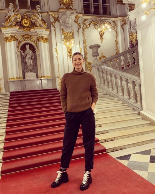 tayanahome: Maria #Sharapova “ From someone that prefers a minimalist aesthetic ( ok, besides 