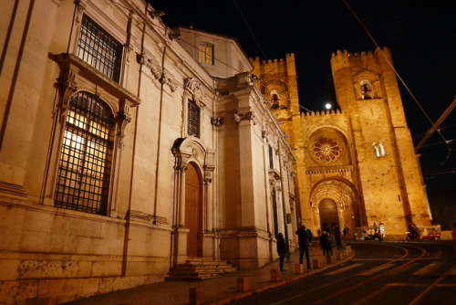 milkywayrollercoaster:Lisbon Cathedralphotos cjmn